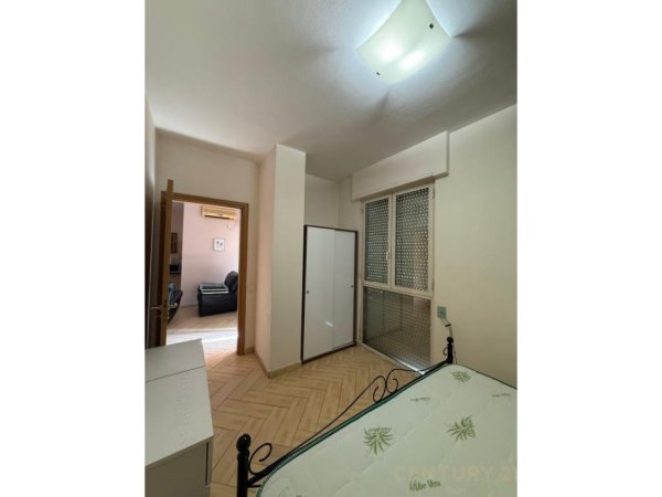 Tirane, jepet me qera apartament 2+1 Kati 6, 75 m² 500 € (RR.KAVAJES)