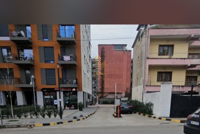 Tirane, jepet me qera apartament 1+1 Kati 2, 80 m² 400 € (Rruga Sadrik Petrela)