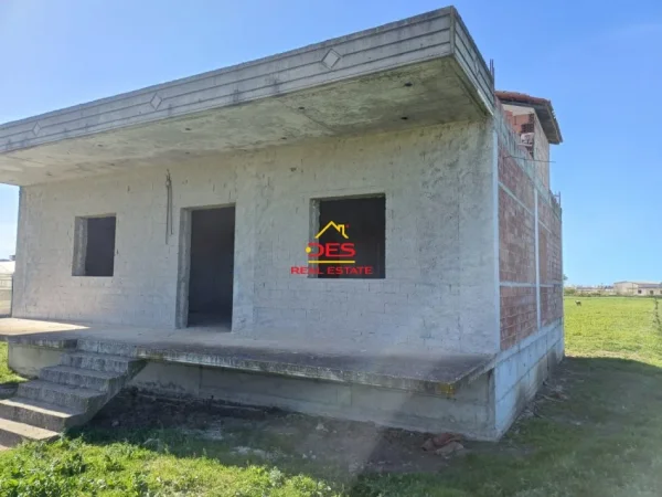 Fier, shitet shtepi Kati 0, 80.000 € (Patos, Fier)