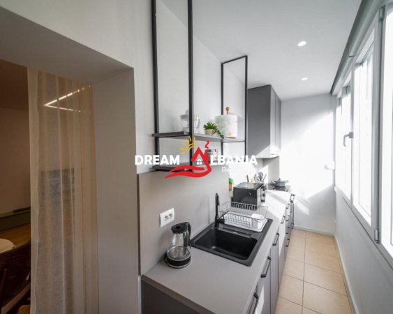 Tirane, jepet me qera apartament 2+1 Kati 3, 75 m² 700 € (Rruga e Elbasanit)