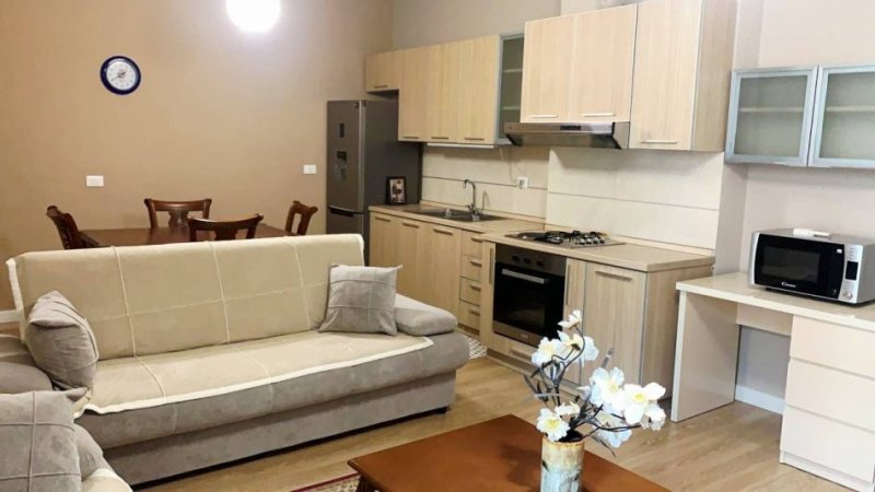 JEPET ME QIRA : Apartament 1+1+ Garazh/ zona: Kopshti Zologjik📍