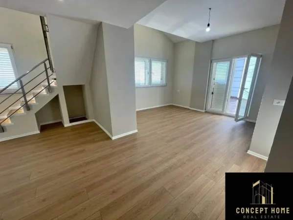Tirane, shitet apartament 2+1 Kati 4, 130 m² 170.000 € (Fresk, prane "Bosfor Bar")