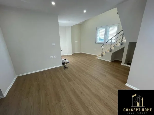 Tirane, shitet apartament 2+1 Kati 4, 130 m² 170.000 € (Fresk, prane "Bosfor Bar")