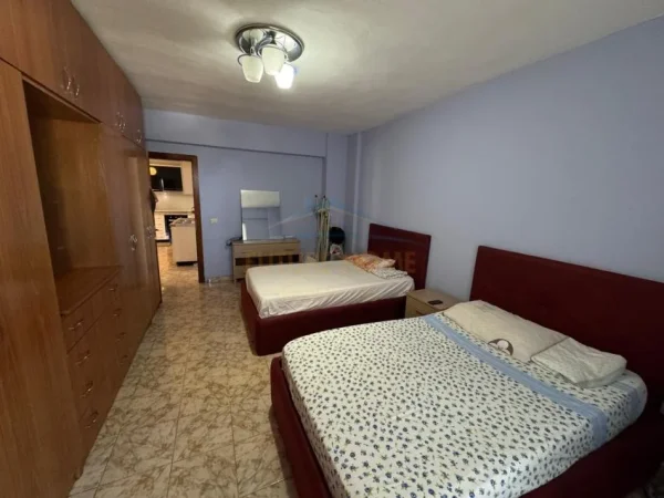 Shitet, Apartament 2+1 Laprake, Tiranë.