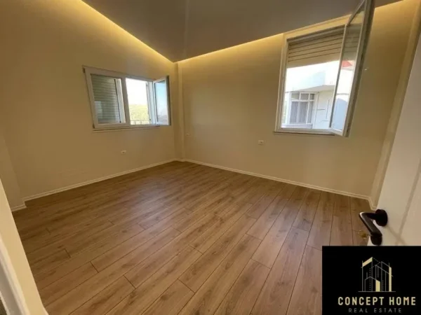 Tirane, shitet apartament duplex 3+1 Kati 4, 150 m² 190.000 € (Fresk, prane "Bosfor Bar")