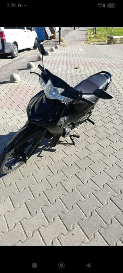 Tirane, shitet Lifan , e zeze 50000 Leke