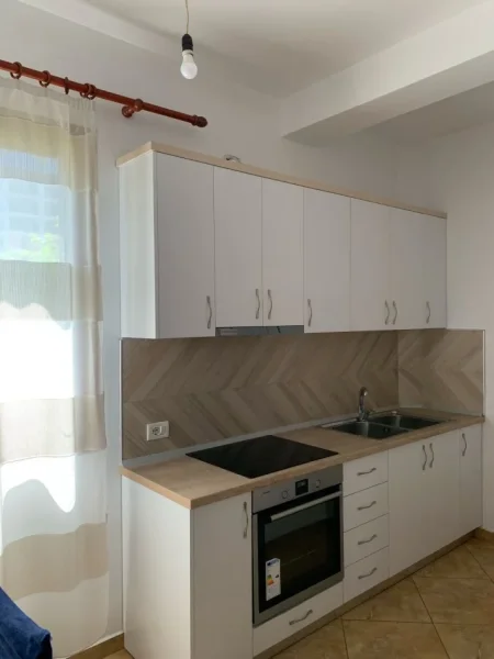 Tirane, jepet me qera apartament 2+1 Kati 2, 120 m² 400 € (Astir)