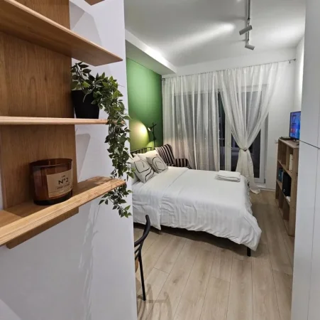 Tirane, shes garsonier 1+1 Kati 10, 30 m² 93.000 € (21 dhjetori)