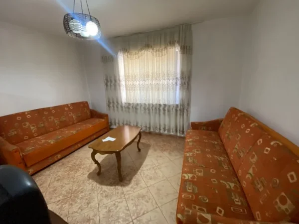 Tirane, jepet me qera apartament 2+1 Kati 1, 80 m² 450 € (brryli)