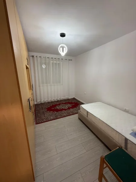 Tirane, jepet me qera apartament 2+1+Aneks Kati 2, 500 € (Ali Demi)