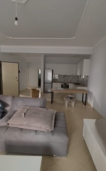 Durres, shitet apartament 3+1+Aneks+Ballkon Kati 2, 140 m² 125.000 € (Spitalle)