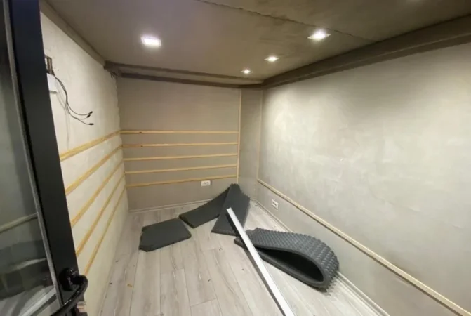 Tirane, jepet me qera dyqan Kati 0, 30 m² 300 € (Bulevardi Kashar)