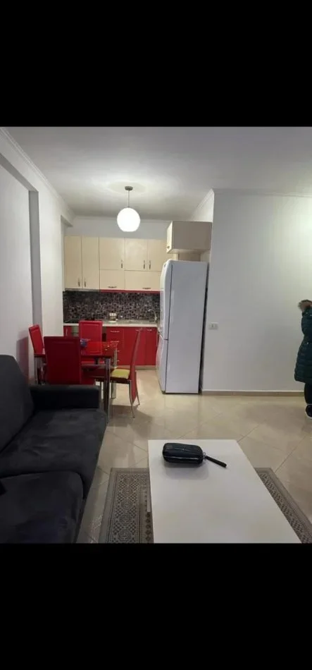 Tirane, jepet me qera apartament 1+1 Kati 7, 60 m² 450 € (Astir)
