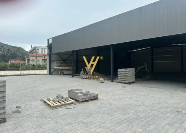 Shengjin, jepet me qera magazine Kati 0, 420 m² 1.600 € (SHENGJIN)