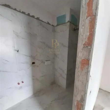 Tirane, shitet apartament 2+1+Ballkon Kati 4, 105 m² 235.000 € (Residenca Corner Prane Delijorgjit)