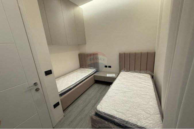 Tirane, jepet me qera apartament 2+1+Ballkon Kati 2, 100 m² 400 € (Kamez)