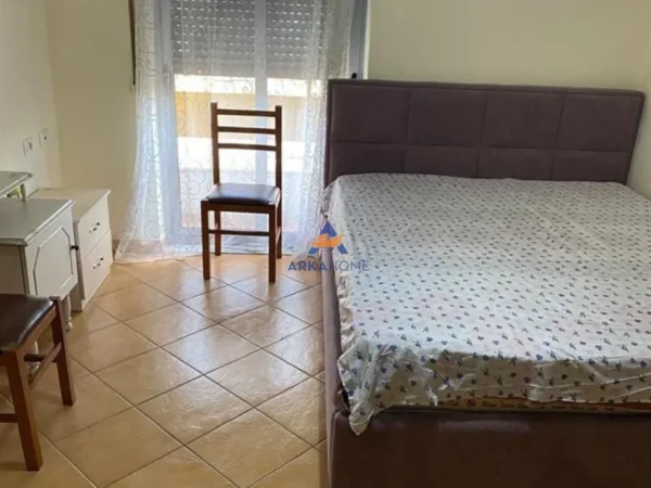 Tirane, jepet me qera apartament 2+1+Ballkon Kati 6, 100 m² 550 € (PRANE KOMPLEKSIT DELIJORGJI)