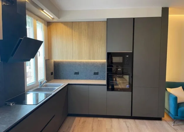 Tirane, jepet me qera apartament 2+1+Aneks+Ballkon Kati 7, 100 m² 1.000 € (Nenkalimi Komunes se Parisit)