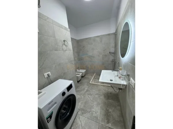 Tirane, jepet me qera apartament 1+1+Ballkon Kati 7, 68 m² 480 € (Kompleksi Grand Gallery)