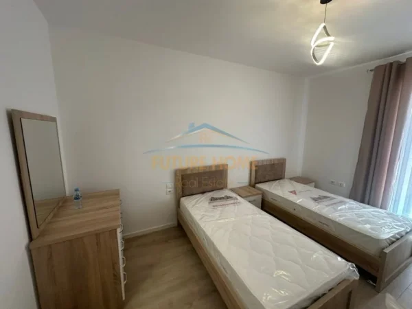 0683487469 Tirane, jepet me qera apartament 2+1+Ballkon Kati 1, 113 m² 750 € (Tirana Trio Towers)