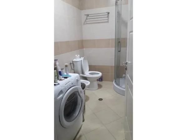 Tirane, shitet apartament 1+1+Ballkon Kati 3, 63 m² 140.000 € (brryli)
