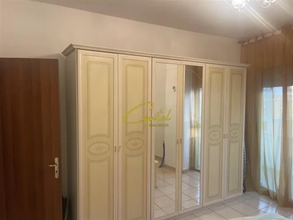Tirane, jepet me qera apartament 1+1 Kati 6, 70 m² 600 € (KOMUNA E PARISIT)