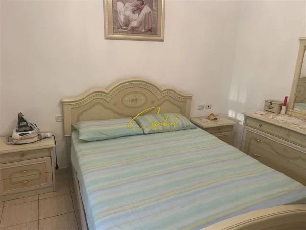 Tirane, jepet me qera apartament 1+1 Kati 6, 70 m² 600 € (KOMUNA E PARISIT)