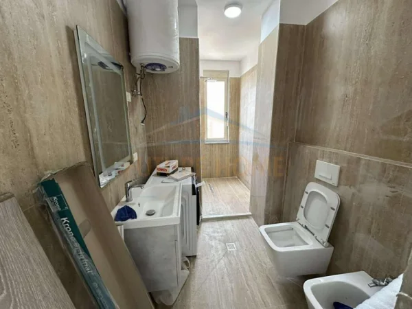 0683487469 Tirane, shitet apartament 2+1+Ballkon Kati 8, 91 m² 150.000 € (Prane Viles L)