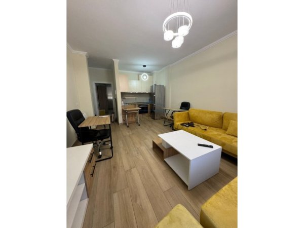 0683487469 Tirane, jepet me qera apartament 2+1+Ballkon Kati 7, 84 m² 700 € (Rezidenca Drini)