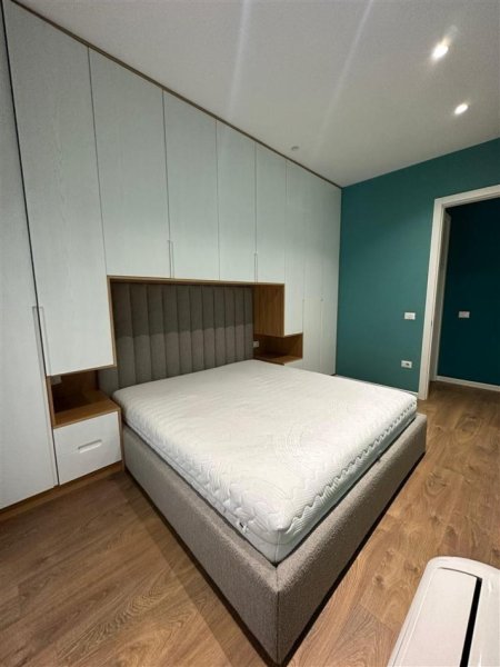 Tirane, jepet me qera apartament 1+1+Ballkon Kati 7, 70 m² 800 € (Kompleksi Delijorgji)