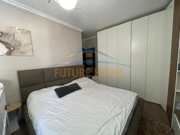 Tirane, shitet apartament 2+1+Ballkon Kati 4, 104 m² 150.000 € (fresku)