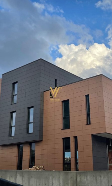 Tirane, shitet Vile 3 Katshe Kati 0, 260 m² 780.000 € (TEG)