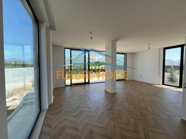 Tirane, jepet me qera Vile 3 Katshe Kati 3, 424 m² 5.000 € (Teg-u)