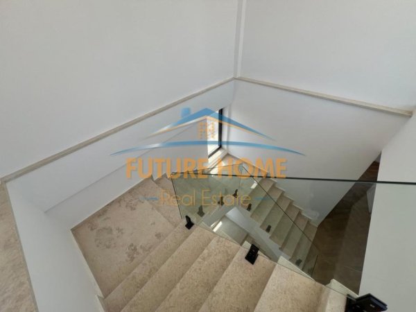 Tirane, jepet me qera Vile 3 Katshe Kati 3, 424 m² 5.000 € (Teg-u)
