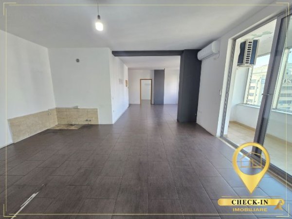 Tirane, jepet me qera zyre Kati 6, 116 m² 600 € (Zogu i Zi)