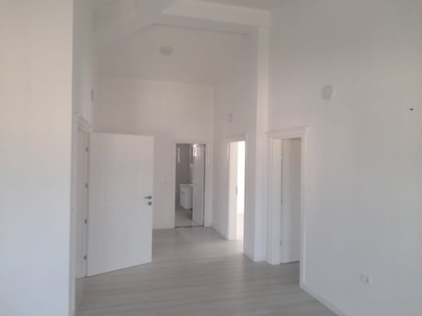 Tirane, jepet me qera Vile 3 Katshe Kati 0, 600 m² 1.700 € 