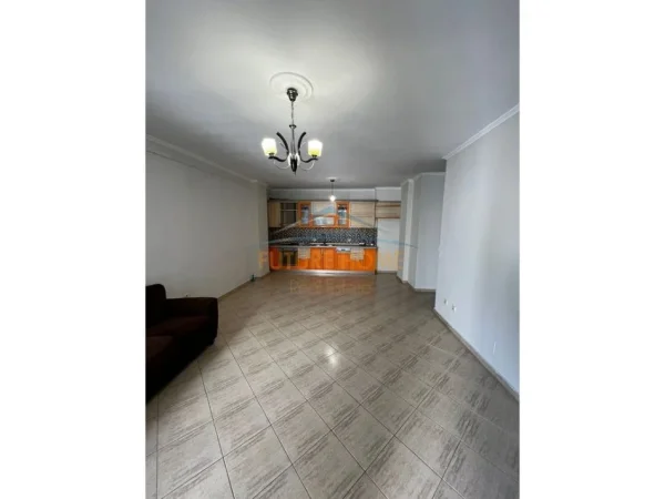 Tirane, shitet apartament 2+1+Aneks+Ballkon Kati 3, 103 m² 165.000 € (KODRA E DIELLIT)