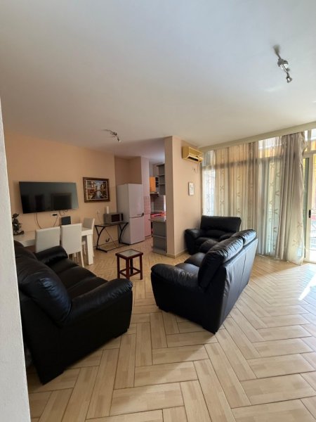 Tirane, jepet me qera apartament 2+1 Kati 5, 75 m² 500 € (Spitali Gjerman Rruga e Kavajes)