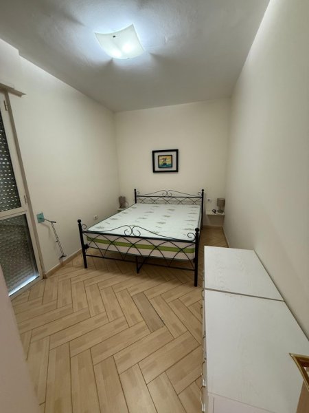 Tirane, jepet me qera apartament 2+1 Kati 5, 75 m² 500 € (Spitali Gjerman Rruga e Kavajes)