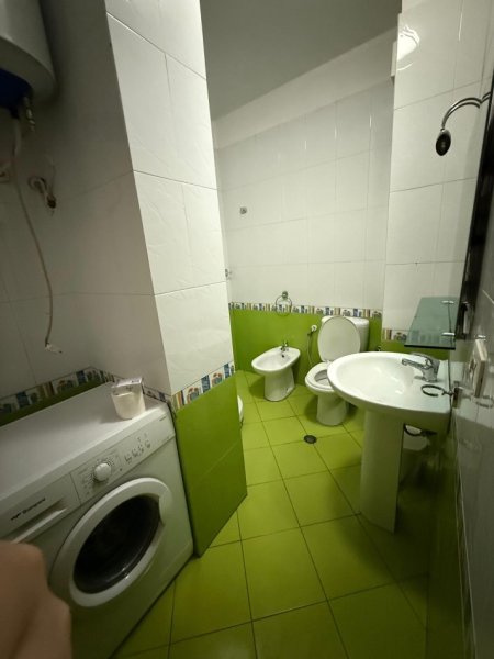 Tirane, jepet me qera apartament 2+1 Kati 5, 75 m² 500 € (Spitali Gjerman Rruga e Kavajes)