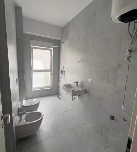 Tirane, shitet apartament 1+1 Kati 5, 60 m² 98.000 € (Rezidenca Kaimi)