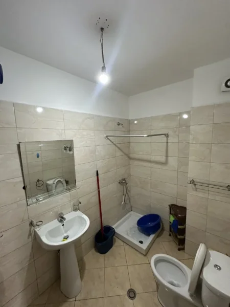 Tirane, jap me qera apartament 1+1 Kati 2, 72 m² 350 € (2 palmarlt)