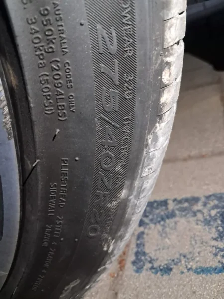 Fier, shitet gome Shes goma te perdorura per BMW X5 315 35 20, 275 40 20 , 300 €