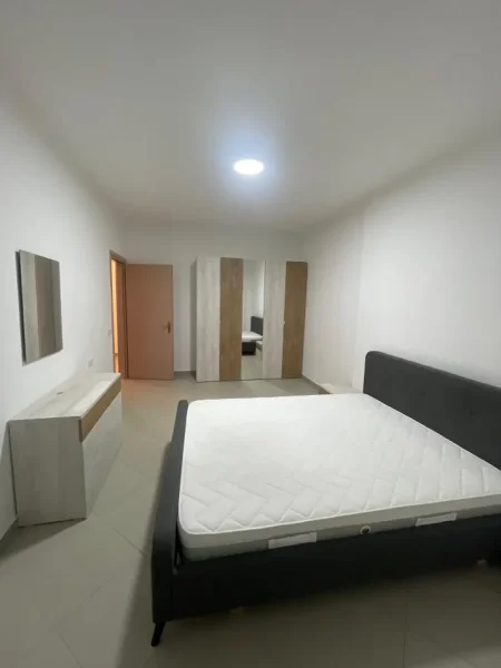 Shqiperi, jepet me qera apartament 2+1 Kati 6, 110 m² 450 € (Big market)