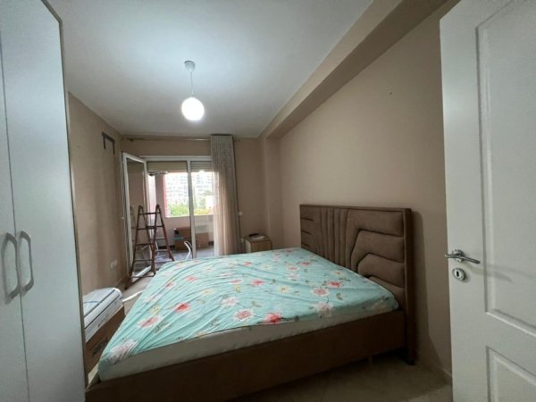 Tirane, jepet me qera apartament 2+1+Ballkon Kati 2, 90 m² 600 € (5 maji)