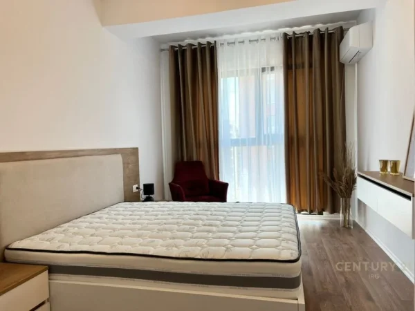 Tirane, jepet me qera apartament 1+1+Ballkon Kati 5, 78 m² 600 € 