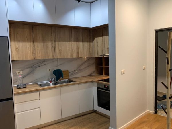 Tirane, shes apartament 1+1+Ballkon Kati 2, 64 m²  105000 EURO me HIPOTEK