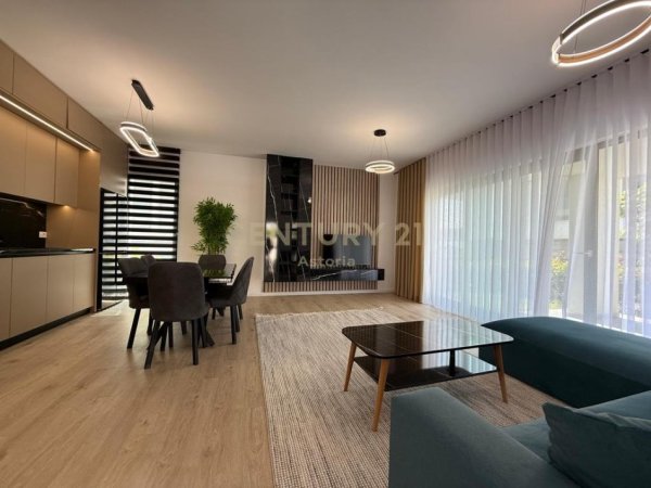 Tirane, jepet me qera Vile 2+1 Kati 1, 168 m² 1.400 € (Farke)