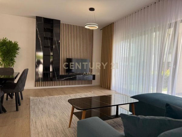 Tirane, jepet me qera Vile 2+1 Kati 1, 168 m² 1.400 € (Farke)