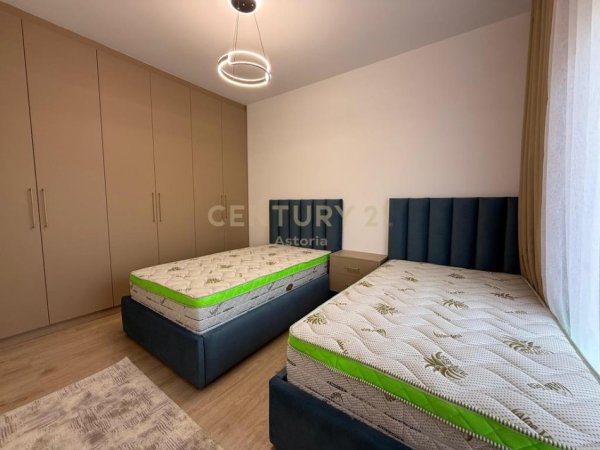 Tirane, jepet me qera Vile 2+1 Kati 1, 168 m² 1.400 € (Farke)